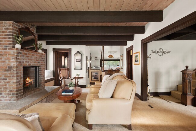 Photo - 214 W Hyman Ave