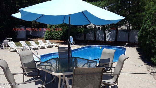 Photo - 1210 Tuxedo Pl