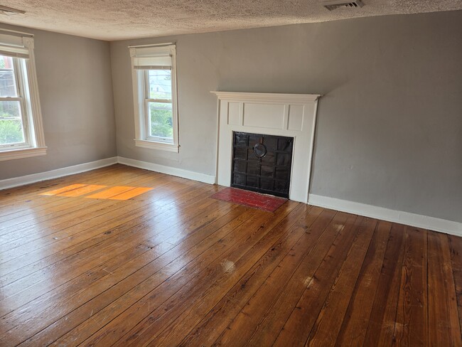 Photo - 5195 Main St Unit 3