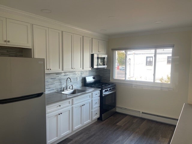 Todos los gabinetes y encimeras de cuarzo son nuevos. - The Niche at 7th Street Gardens