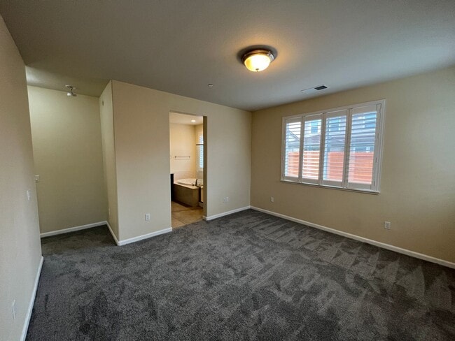 Photo - Newer 4-bedroom Single Story home in Manteca!