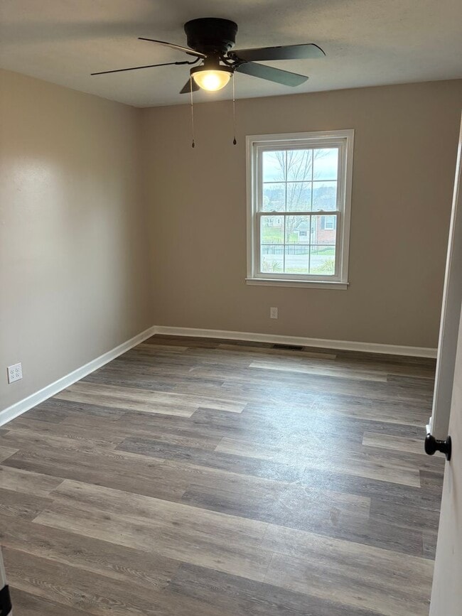 Photo - Don't Miss This One!