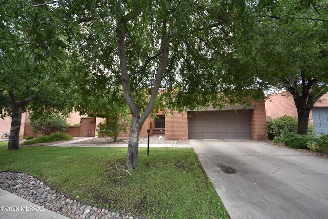 Photo - 5120 E Woodgate Ln