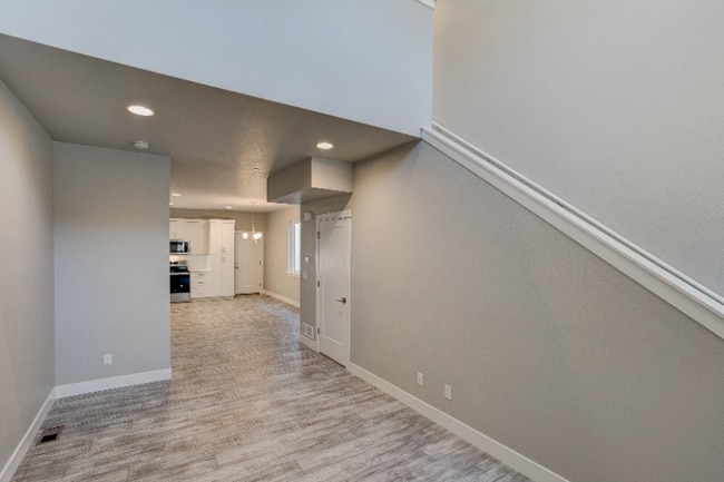 Photo - 829 Cherokee Dr