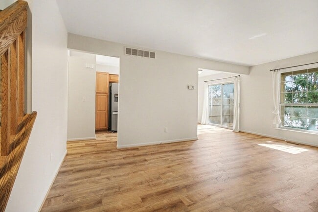 Photo - 125 Commons Cir Unit 14