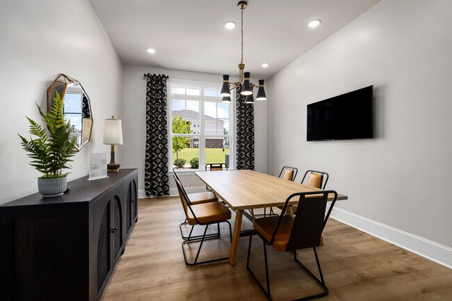 River Oaks Landing apartments — community photo