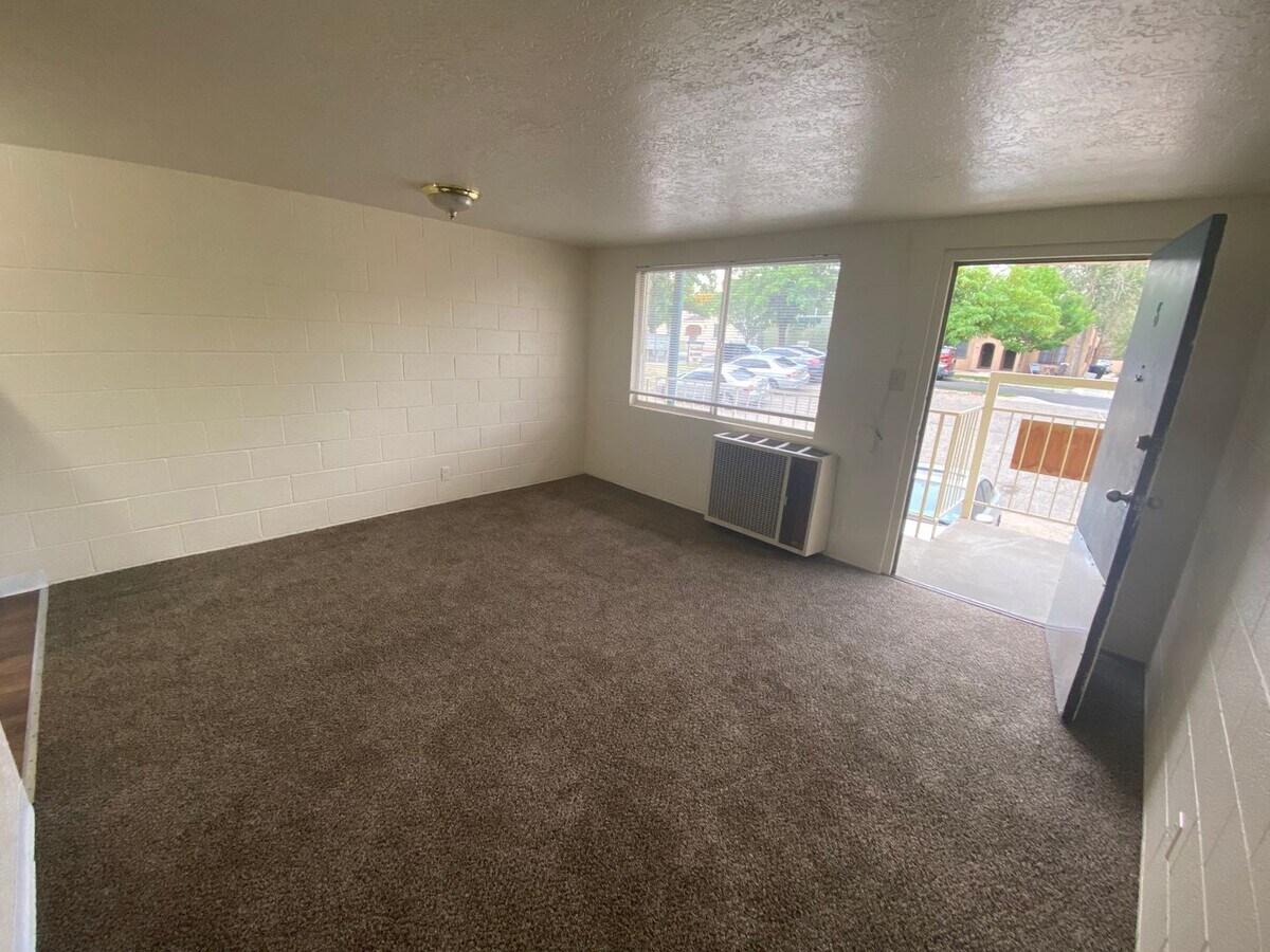 FIRST MONTH FREE! - ALL UTILITIES INCLUDED - FIRST MONTH FREE! - ALL UTILITIES INCLUDED Apartment Unit 1611 - 08