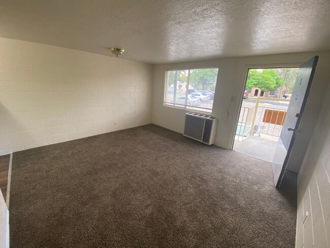 Building Photo - FIRST MONTH FREE! - ALL UTILITIES INCLUDED Unit 1611 - 08 Rental