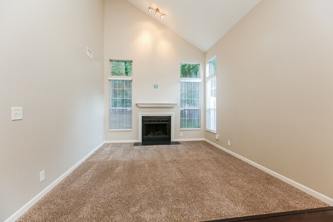 Photo - 1052 Mulberry Way