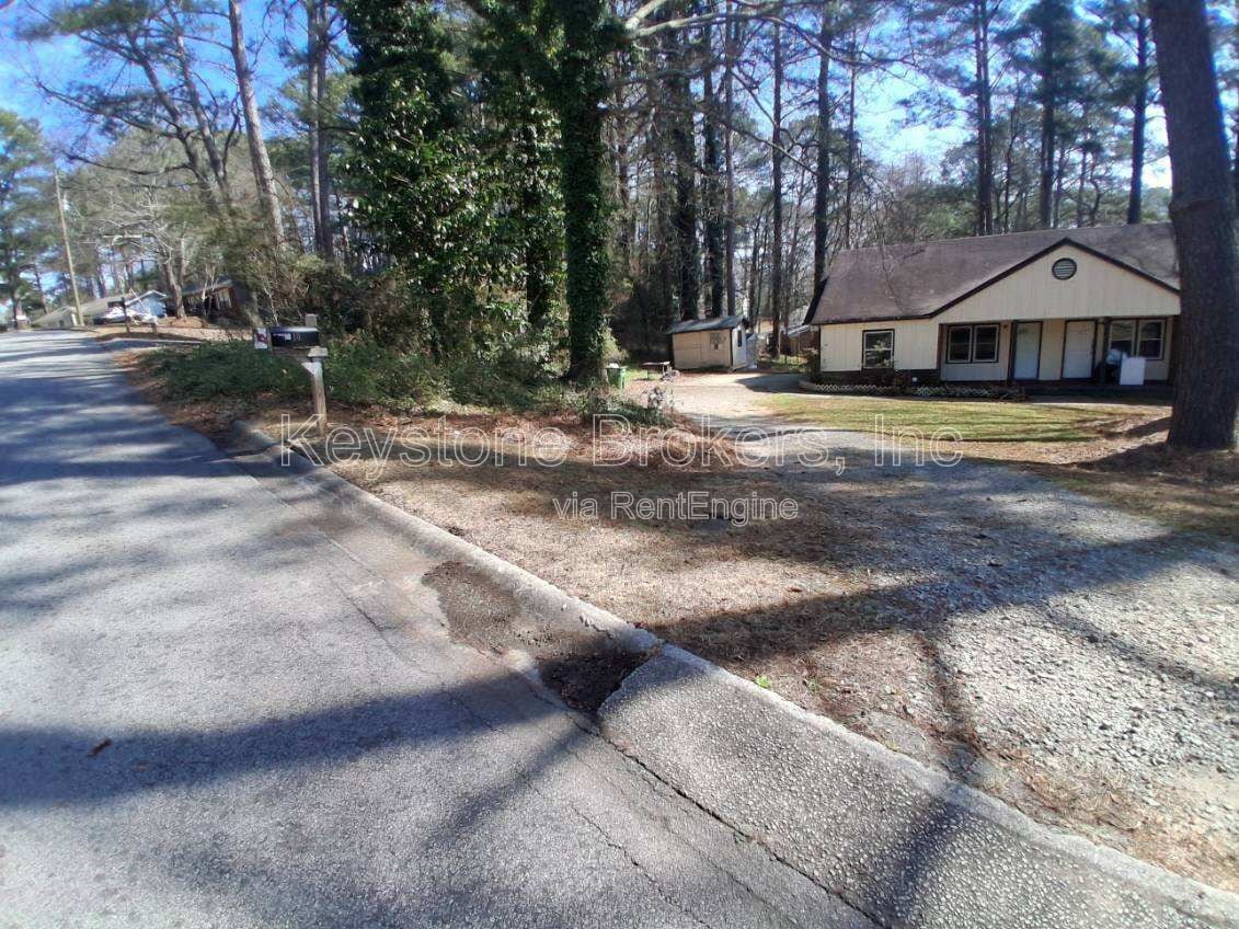 Photo - 4910 Valley Dale Dr SW