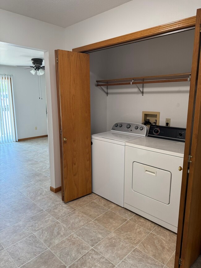 Photo - 2161 Sunnyslope Dr