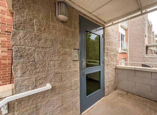 Photo - Room in Condo on Donatello Avenue