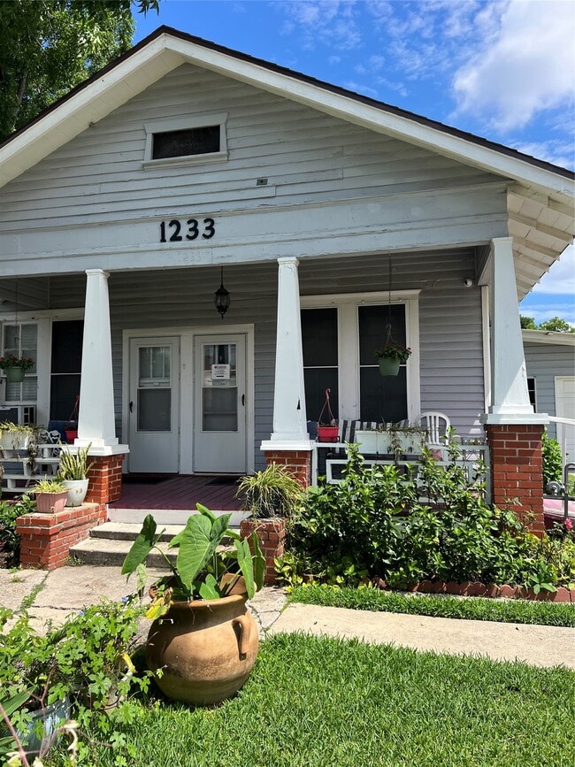 Photo - 1233 Morris St