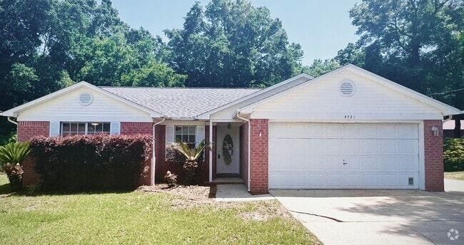 Building Photo - Charming 3-Bed, 2-Bath Milton Residence Rental