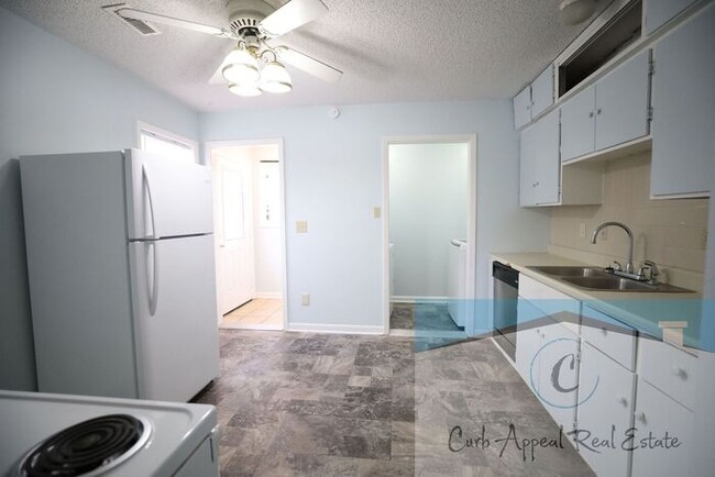 Photo - 3-bedroom, 1 bath house!!!