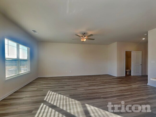 Photo - 126 Avondale Blvd SE