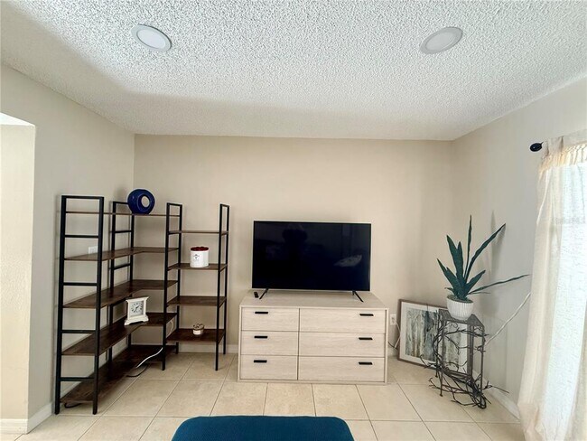 Photo - 10053 Lake Oak Cir