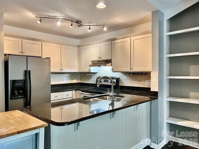 Photo - 3306 Selwyn Farms Ln Unit 7