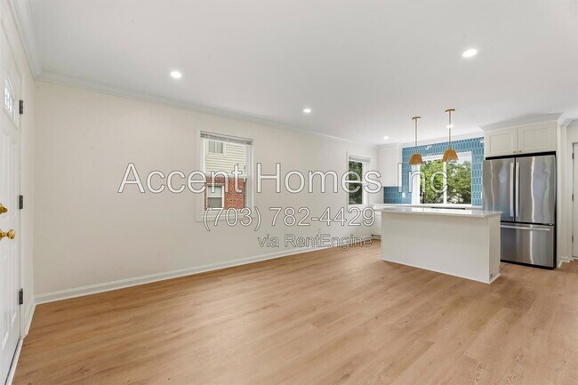 Photo - 2310 Riverview Terrace