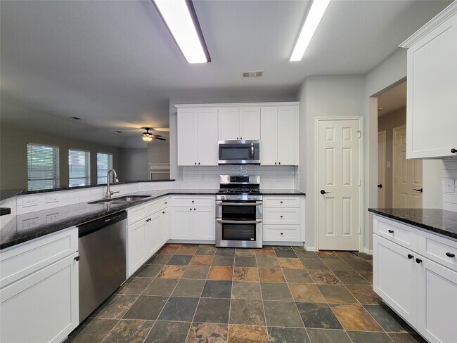 Photo - 18214 Arbormont Dr