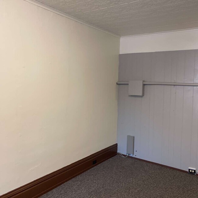 Photo - 217 W Washington St