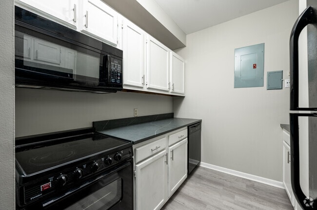 Interior Photo - Lockerbie Flats