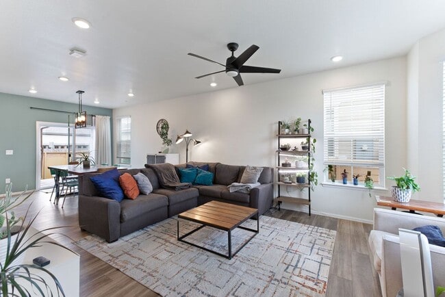 Photo - Beautiful 2 bedroom, 2.5 bath townhome in Mosaic