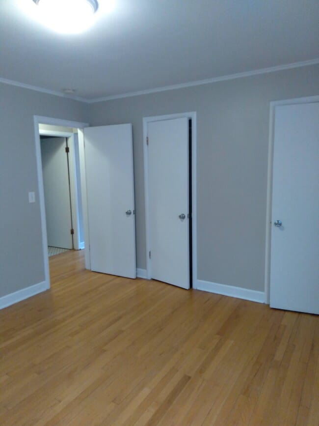 Photo - 837 Mulford-2 Unit 2