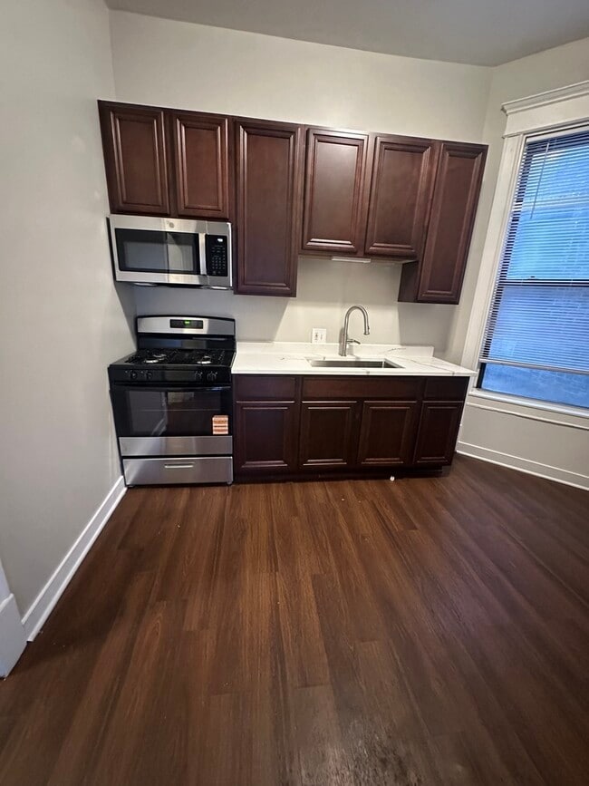 Photo - 1007 S Oakley Blvd Unit 2F