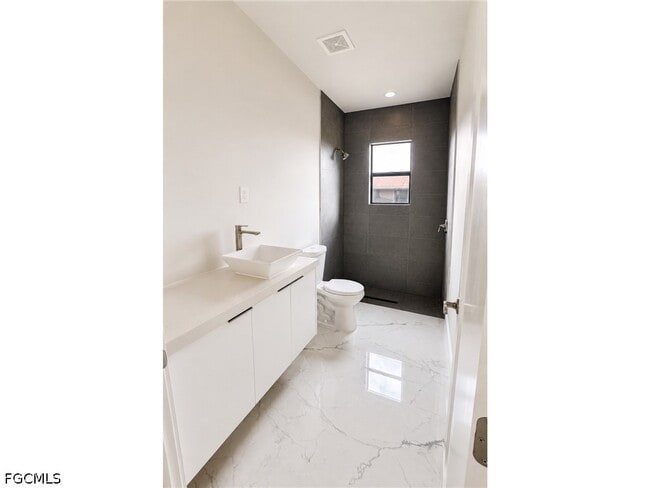Building Photo - 3728 9th St W