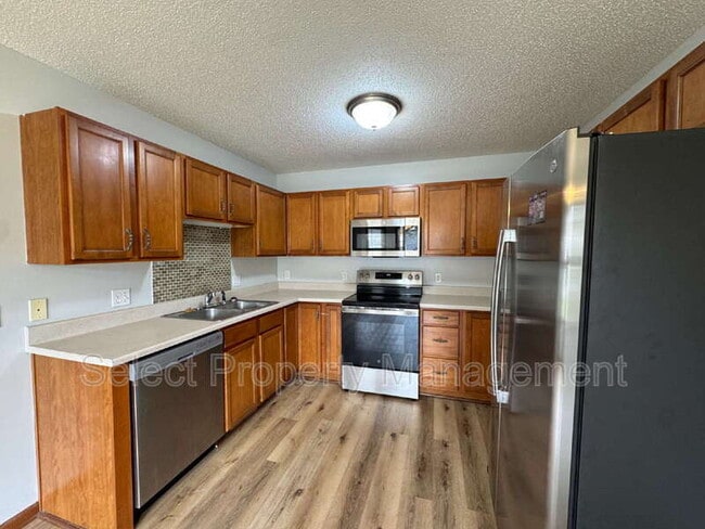 Photo - 829 Willen Ln