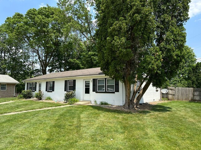 Building Photo - 30-32 Morehouse-NOREMAC Unit 30 Morehouse Ct.