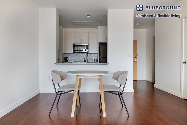 Photo - 100 Landsdowne St Unidad FL6-ID1175