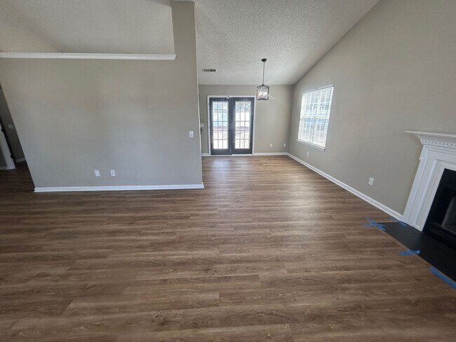 Photo - 25 Oak Lake Ct