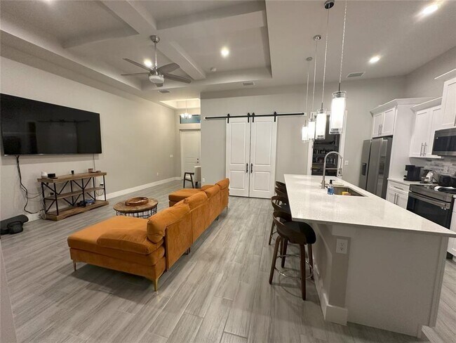 Photo - 318 Radford Ave