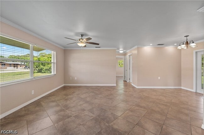 Photo - 1290 Barrett Rd
