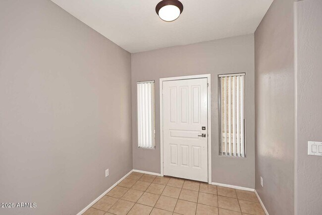 Photo - 17430 W Yavapai St