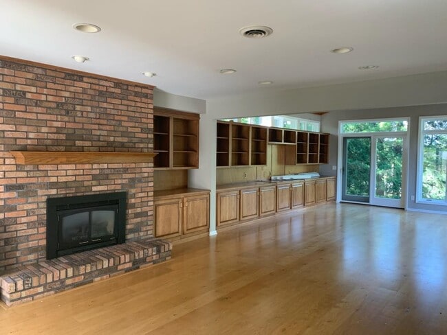 Photo - 1308 Shirley St