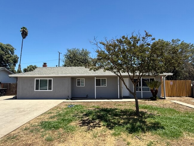 Building Photo - 22472 Munson Rd