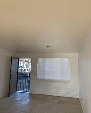 Photo - 4170 E 32nd St