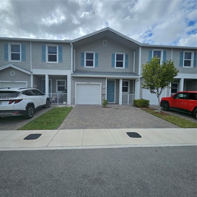 Photo - 1720 SE 9th Ave