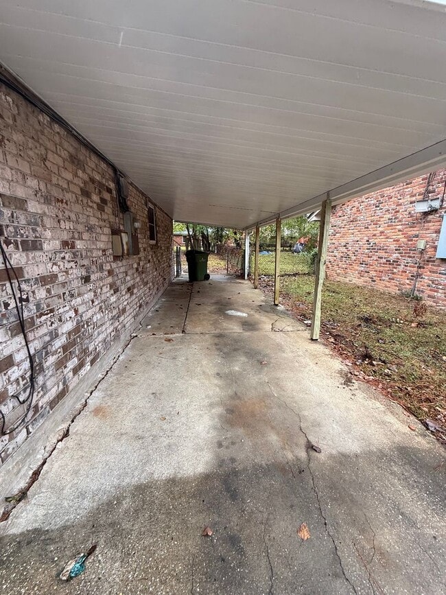Photo - ** 3 Bed 2 Bath located off Virginia Loop ...