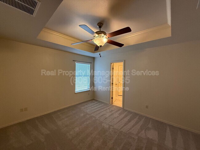 Photo - 4625 Fordham St