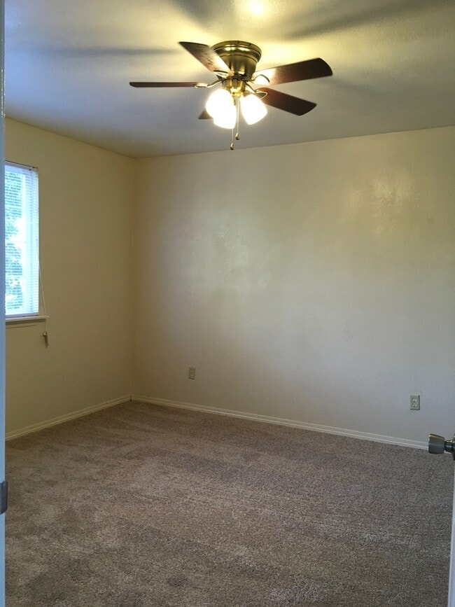 Photo - Convenient Location 3Br and 2Ba