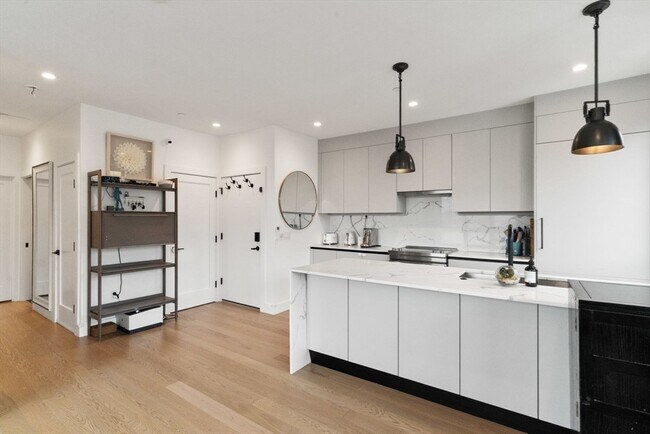 Photo - 75 W Broadway Unidad 301