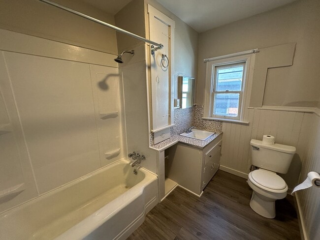 Photo - 136 S 4th St Unidad 136 S. 4th St. - 2