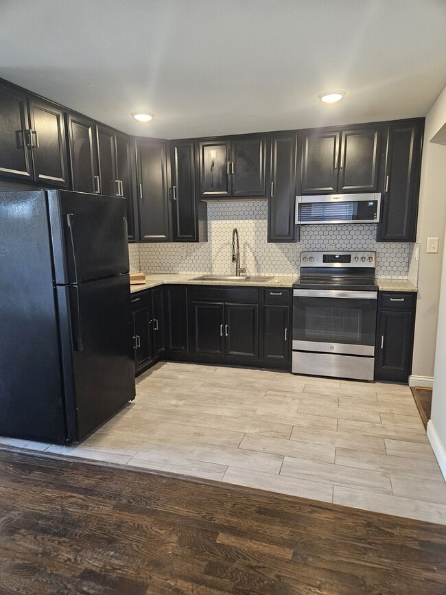1231 Laidlaw Ave Unit 4