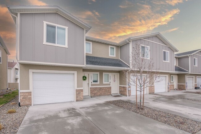 Building Photo - 7487 Geraint St