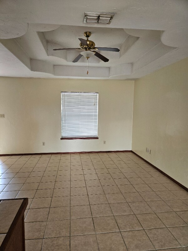 Photo - 2000 Circle Dr Unit 4