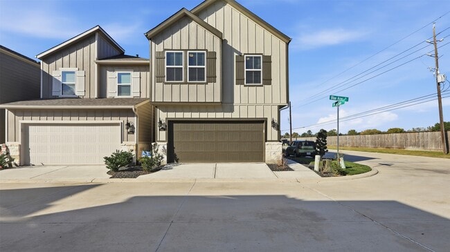 Photo - 1525 Blue Acer Dr